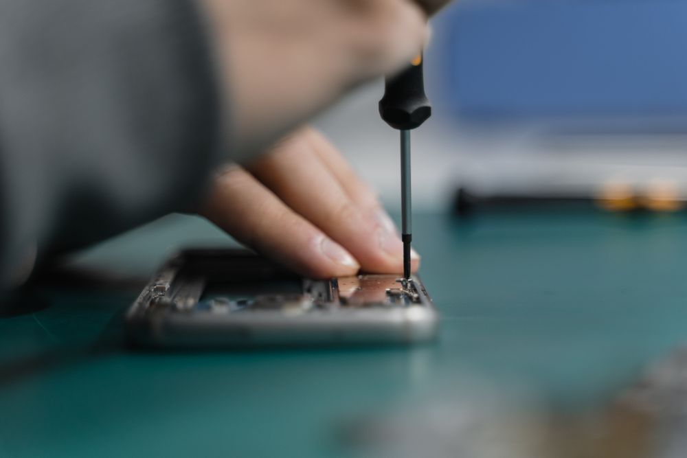 Laboratorio riparazioni smartphone, tablet e PC